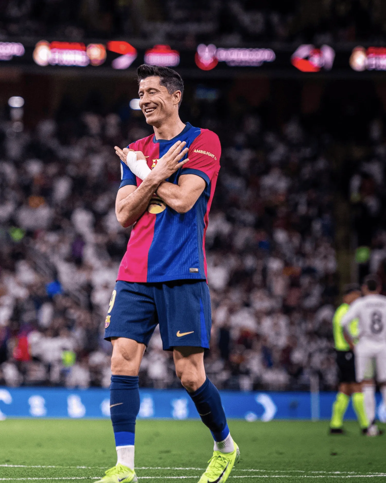 九游-包含莱万多夫斯基官方宣布表现优异新规，热火引发争议！的词条