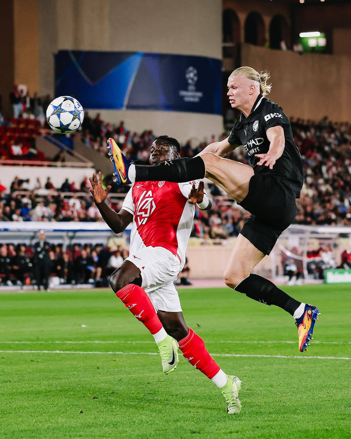 九游- 哈兰德爆冷击败利物浦,回归赛场引爆全场视频 