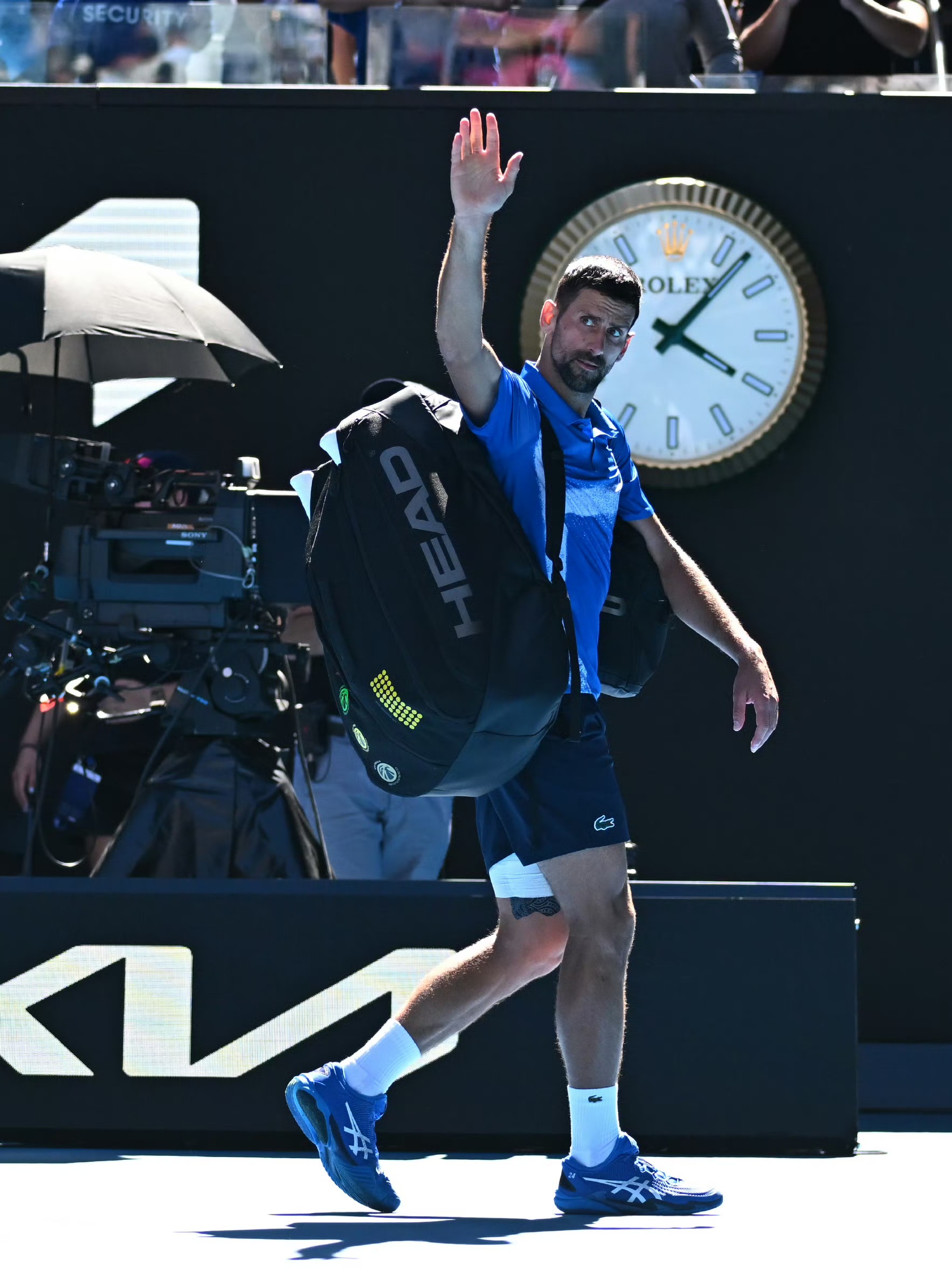 九游-德约科维奇回归赛场，高光表现首场状态亮眼，日本队观众沸腾！的简单介绍